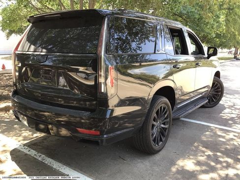 Used 2021 Cadillac Escalade Premium Luxury AWD/4WD image 5