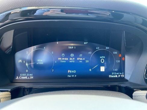 Used 2023 Lincoln Corsair Reserve image 12