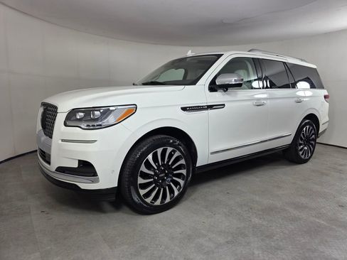 Used 2023 Lincoln Navigator Black Label AWD/4WD image 8