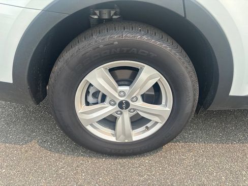 Used 2026 Kia Sorento LX FWD image 10