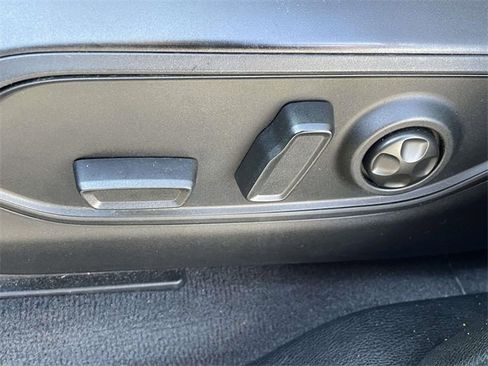 Used 2022 Jeep Grand Cherokee L Laredo w/ Luxury Tech Group I image 16