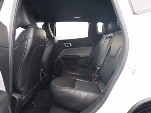 New 2026 Jeep Compass Latitude image 23