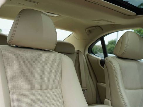 Used 2017 Lexus LS 460 w/ Comfort Package RWD image 27