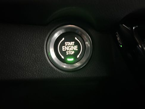 New 2025 Chevrolet Traverse LT image 17