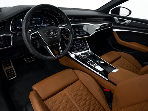 Used 2021 Audi RS 6 AWD/4WD image 9