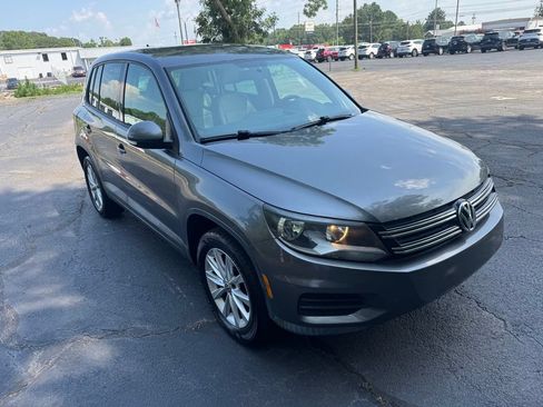 Used 2014 Volkswagen Tiguan SE FWD image 8