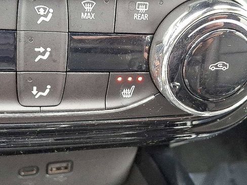 Used 2025 Chevrolet Trax RS w/ Driver Confidence Package image 44