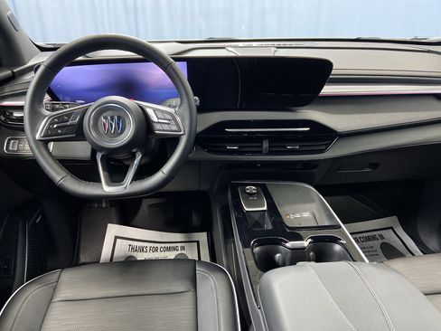 Used 2025 Buick Enclave Sport Touring image 32