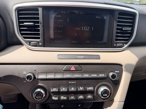 Used 2021 Kia Sportage LX w/ LX AWD Popular Package image 23