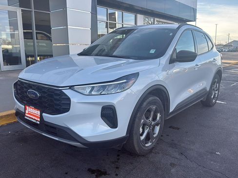 Used 2025 Ford Escape ST-Line AWD/4WD image 12