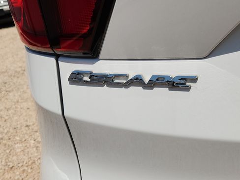 Used 2019 Ford Escape SEL AWD/4WD image 8