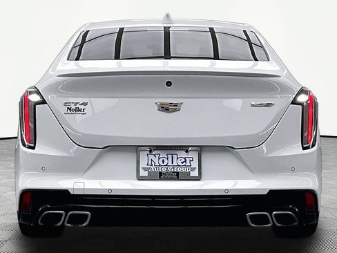 Used 2021 Cadillac CT4 V w/ Technology Package RWD image 4