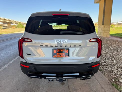 Used 2022 Kia Telluride EX w/ EX Premium Package AWD/4WD image 4
