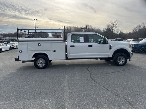 Used 2021 Ford F250 XL w/ Power Equipment Group image 6