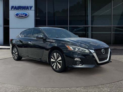 Used 2019 Nissan Altima 2.5 SV FWD image 3