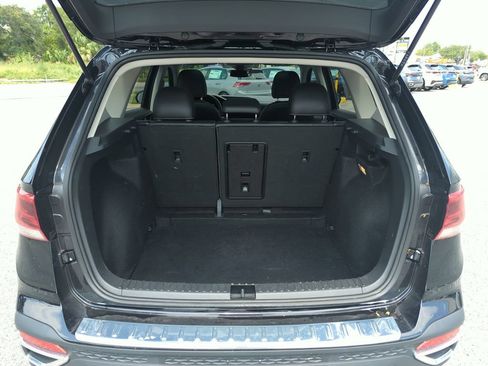 Used 2023 Volkswagen Taos SE w/ Panoramic Sunroof Package FWD image 31