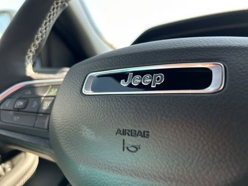 New 2026 Jeep Grand Cherokee Limited AWD/4WD image 38