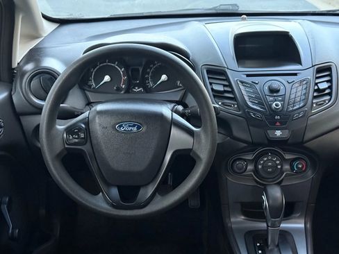 Used 2015 Ford Fiesta S image 28