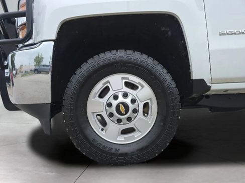 Used 2019 Chevrolet Silverado 2500 W/T w/ WT Convenience Package AWD/4WD image 30