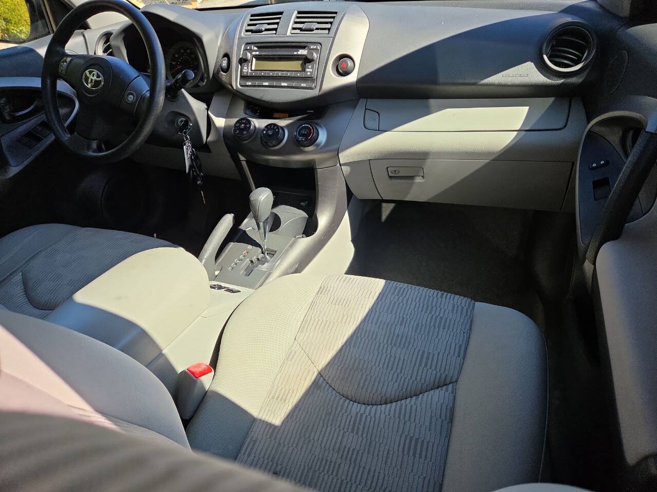 Used 2012 Toyota RAV4 4WD w/ Value Pkg image 26