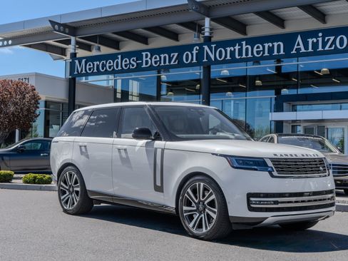 Used 2023 Land Rover Range Rover SE AWD/4WD image 1