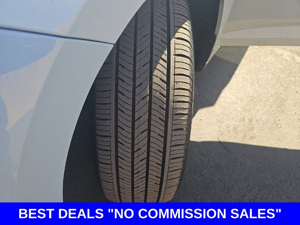 Used 2025 Volkswagen Jetta Sport FWD image 34