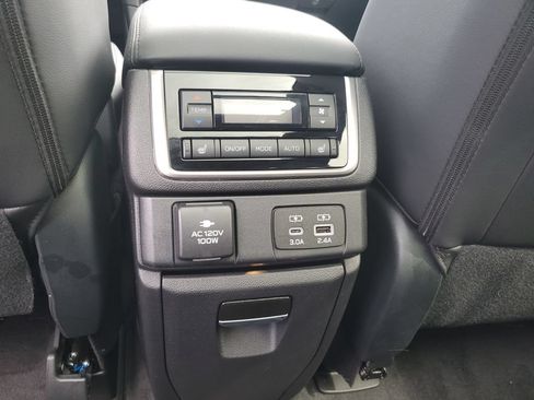 Used 2026 Subaru Ascent Bronze Edition AWD/4WD image 17