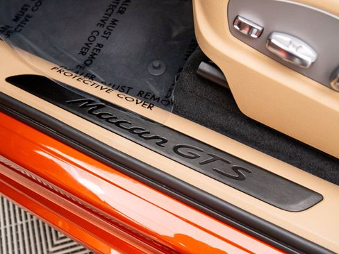Certified 2022 Porsche Macan GTS image 18