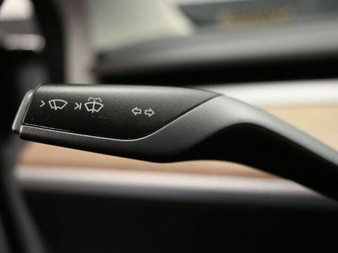 Used 2020 Tesla Model 3 Standard Range Plus image 21