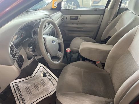 Used 2004 Ford Taurus SES FWD image 3