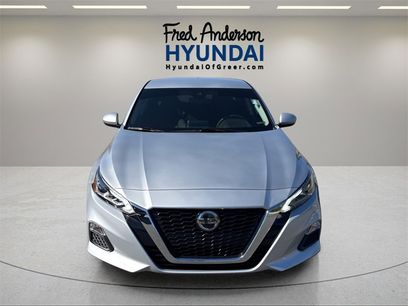 Used 2022 Nissan Altima 2.5 SV