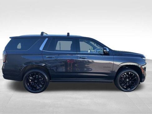Used 2025 Chevrolet Tahoe High Country AWD/4WD image 7