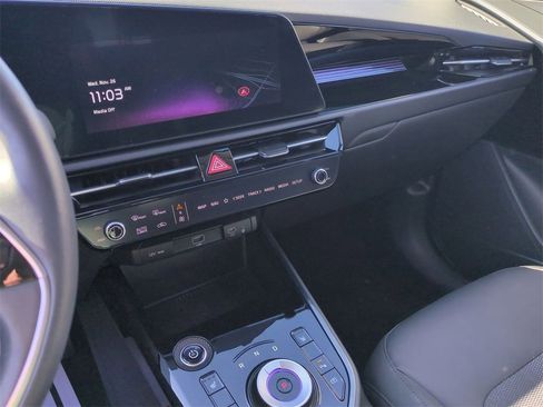 Certified 2024 Kia Niro Wind w/ Wind Preserve Package image 12