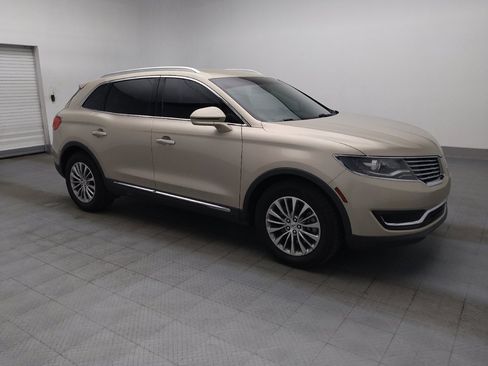 Used 2017 Lincoln MKX Select w/ Select Plus Package FWD image 11