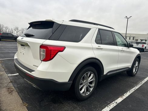 Used 2022 Ford Explorer XLT w/ Equipment Group 202A image 12