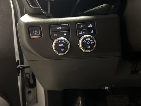 Certified 2024 GMC Sierra 1500 SLT image 19