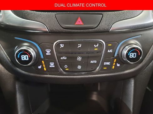 Used 2021 Chevrolet Equinox LT image 16