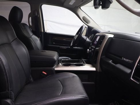 Used 2018 RAM 1500 Laramie w/ Convenience Group image 9