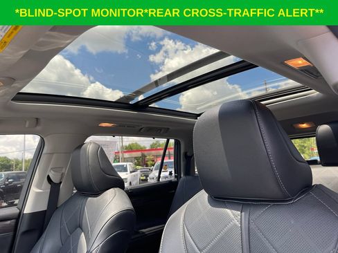 Used 2020 Toyota Highlander Platinum AWD/4WD image 16