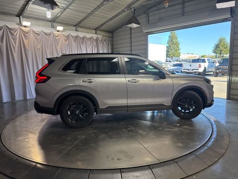 Used 2024 Honda CR-V Sport image 3