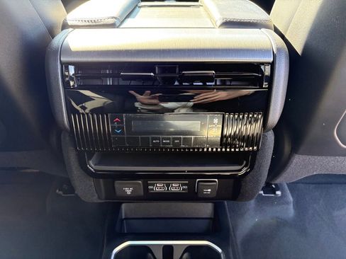 New 2026 Jeep Grand Wagoneer 4WD image 18
