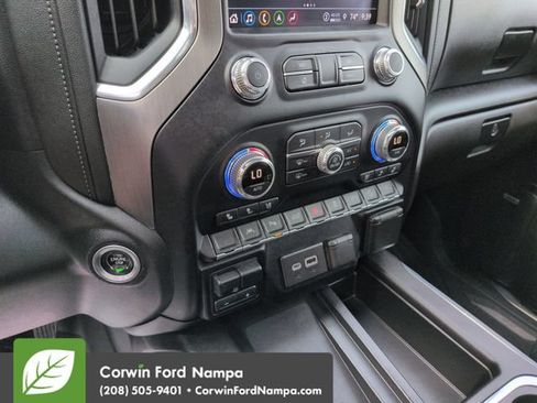 Used 2022 GMC Sierra 1500 Denali w/ Denali Reserve Package AWD/4WD image 17