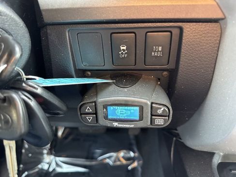 Used 2014 Toyota Tundra SR5 image 31