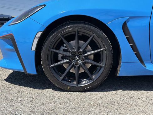 Used 2022 Toyota GR86 Premium RWD image 27
