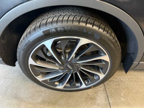 Used 2023 Lincoln Aviator Reserve w/ Equipment Group 201A AWD/4WD image 35