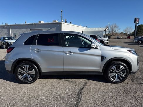Used 2024 Mitsubishi Outlander Sport 2.0 ES image 8