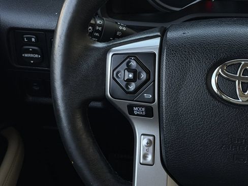Used 2017 Toyota 4Runner SR5 Premium RWD image 14