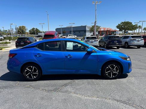 Used 2025 Nissan Sentra SV FWD image 10