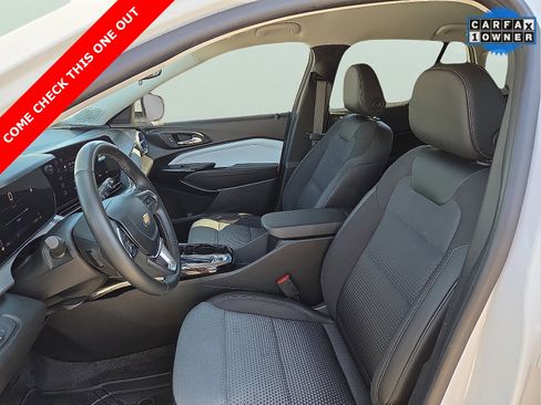 Used 2025 Chevrolet Trax LT w/ Driver Confidence Package image 13