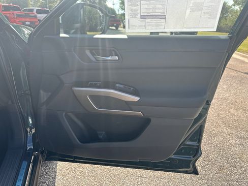 New 2025 Nissan Pathfinder Platinum w/ Cargo Package image 14